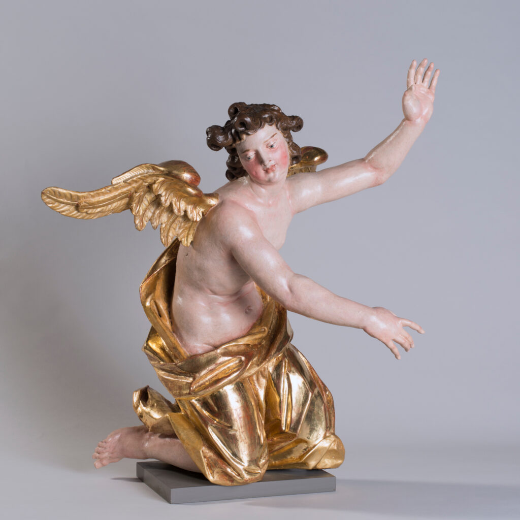 Jožef Straub, Klečeči angel, (2. čet. 18. stol.), les, 73 x 68 x 38 cm